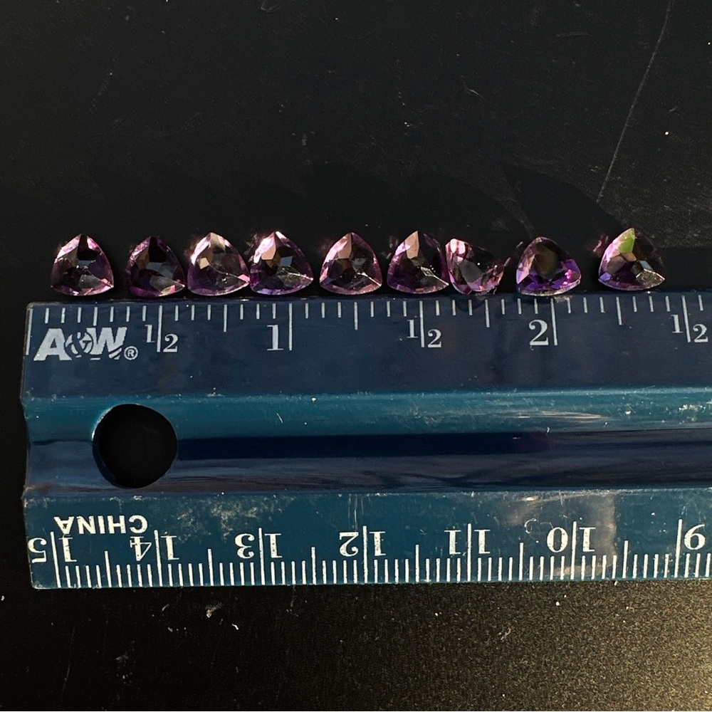 6.97ct Natural Purple Amethyst Trillion Cut Lot - Picture 3 of 17